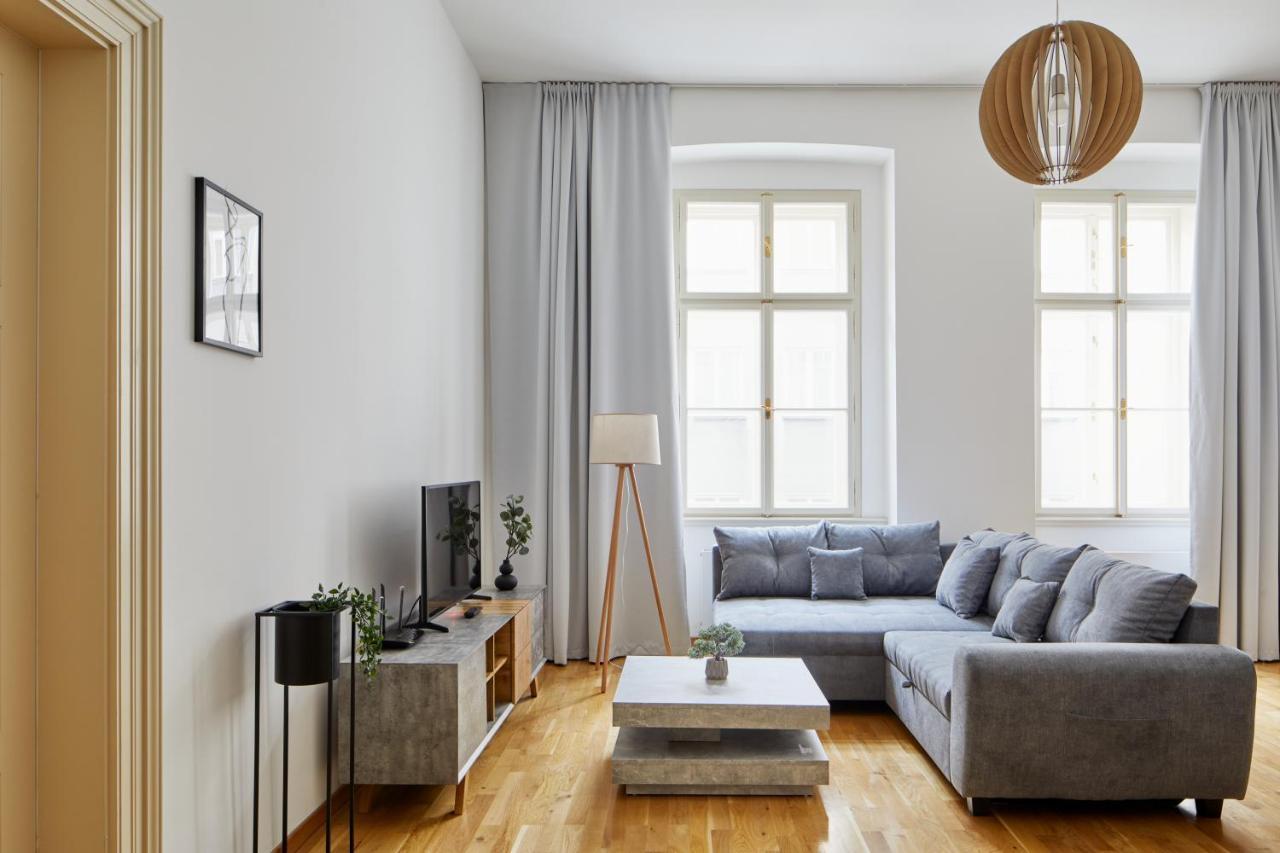 Deluxe Condo near Wenceslas Square by Prague Days Exterior foto
