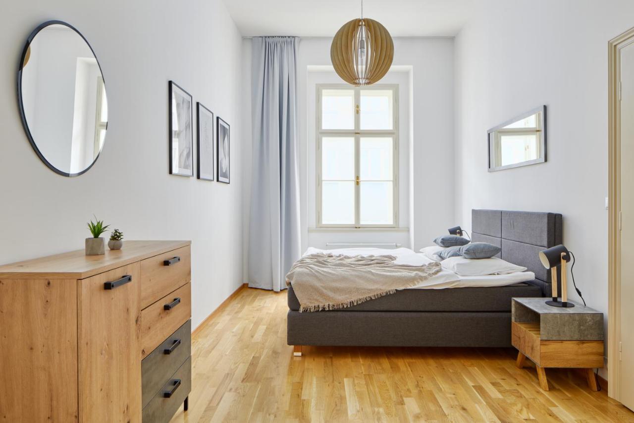 Deluxe Condo near Wenceslas Square by Prague Days Exterior foto