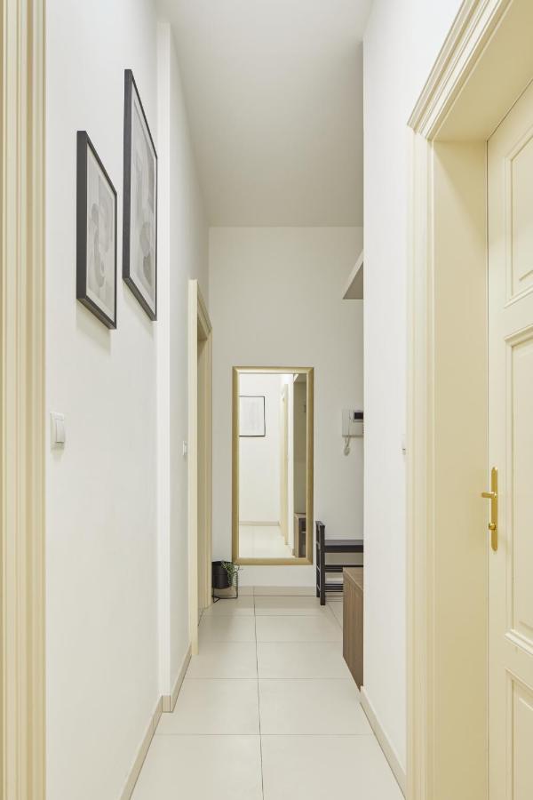 Deluxe Condo near Wenceslas Square by Prague Days Exterior foto